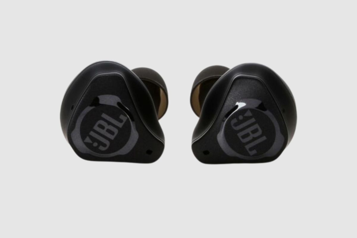 The JBL Club Pro Plus
